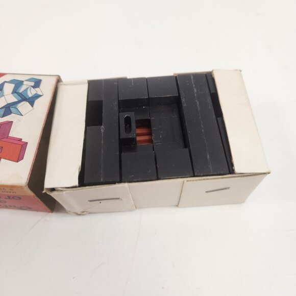 Chadwick Miller Pocket Perplexing Puzzles Lot of 2 Vtg 1971 Games 91383 - Picture 4 of 6